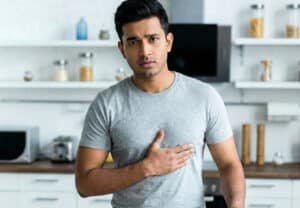 Why Teenagers & Young Men Struggle with Gynecomastia – and How Early Treatment Helps